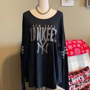 NWOT - New York Yankee Ladies T-shirt